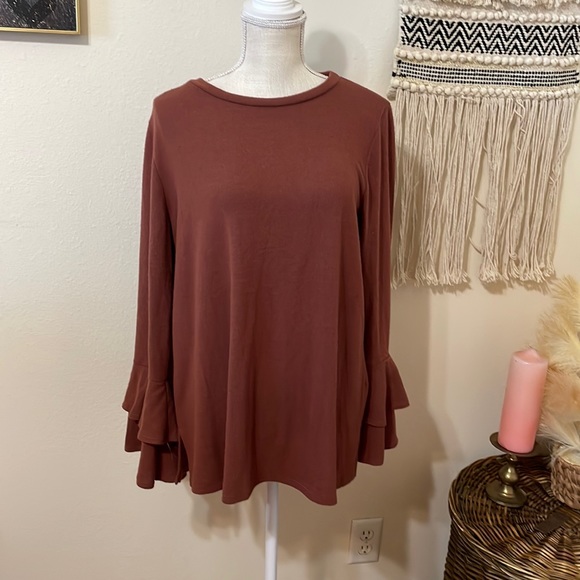 Jodifil Taupe Long Sleeved Top with Ruffled Sleeved Details/ Size Large - Picture 1 of 9